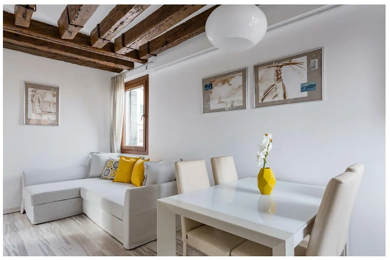 Biennale Family Apartment In Venise