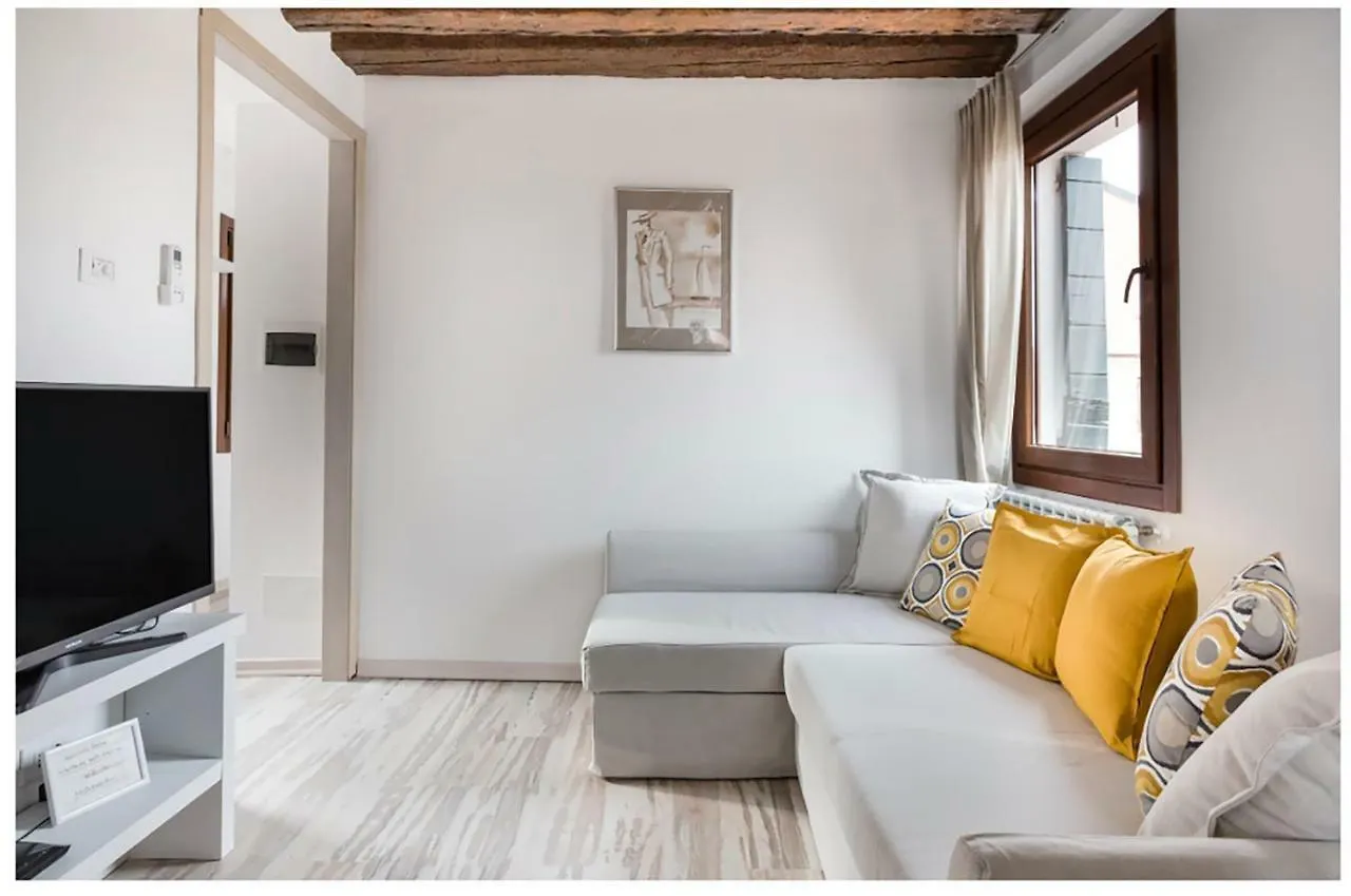 Biennale Family Apartment In Venise